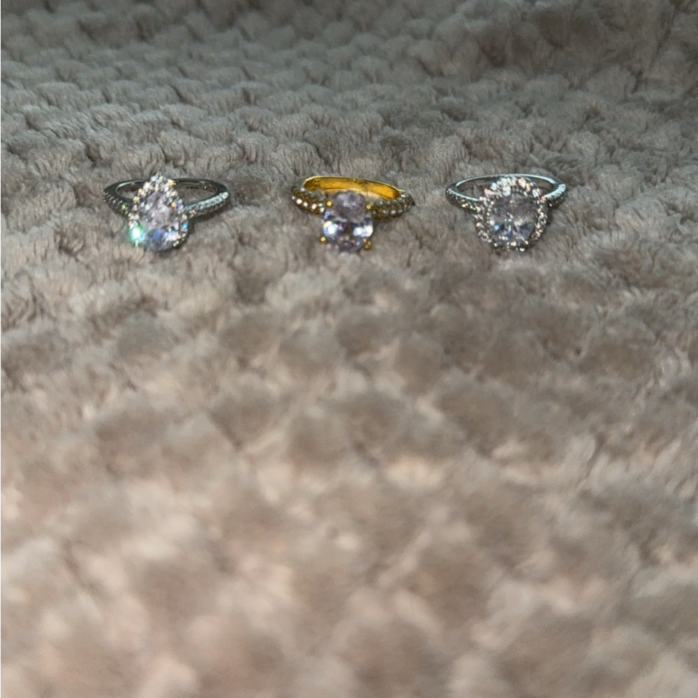 Elegant Set of Rings